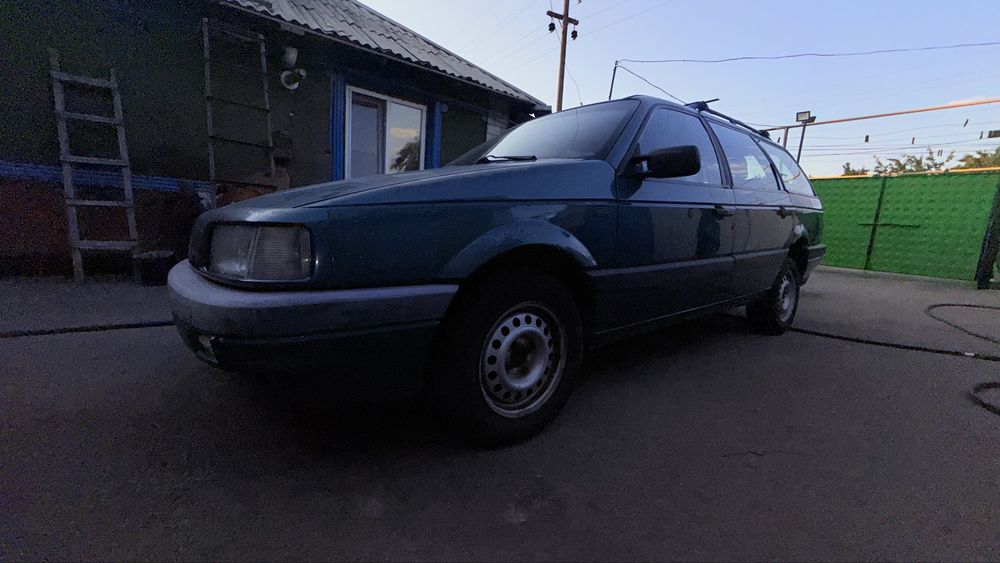 Volkswagen Passat B3 1991 г. В