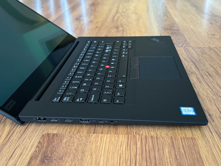 15.6' 4K OLED Touch i7-9850H Lenovo ThinkPad X1 Extreme 16GB RAM/512GB