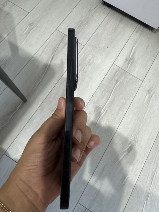 Продается телефон Honor 200 lite