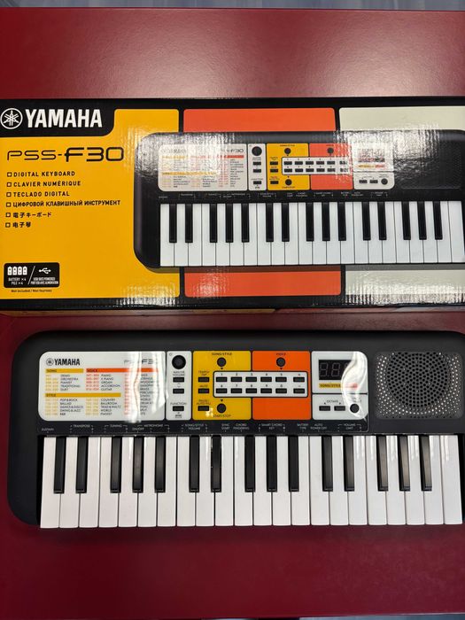 Продавам Yamaha PSS - F30