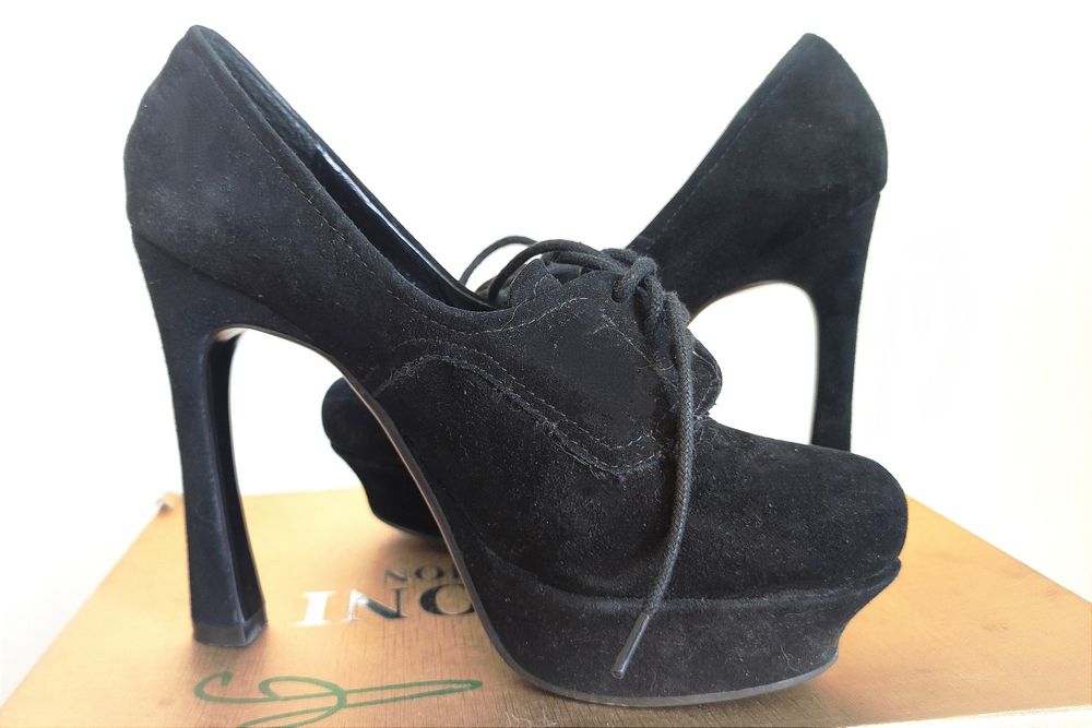 Продам ботильоны (натуральная замша)