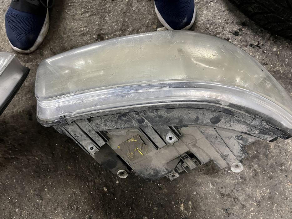 Фар VW Transporter ляв и десен
