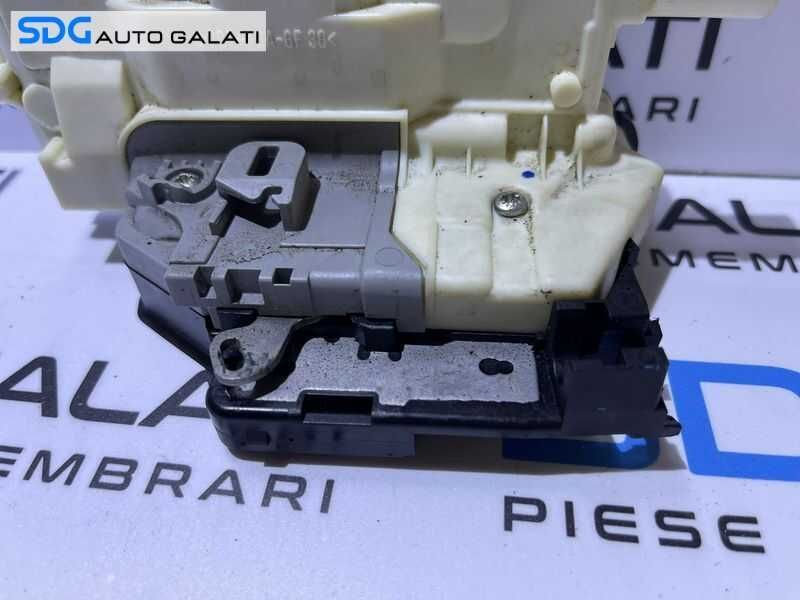 Broasca Incuietoare Usa Portiera Dreapta Spate cu 7 Pini VW Passat B7 2010 - 2015 Cod 3C4839016A  [L8009]