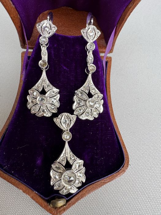 Cercei si pandantiv din aur si diamante rose cut