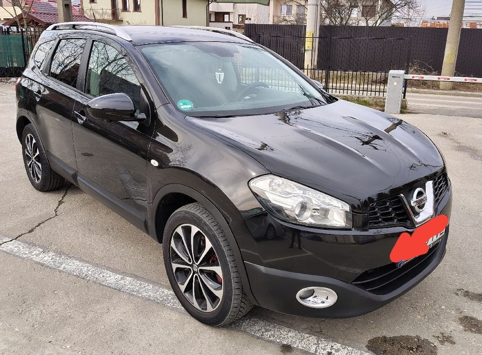 Nissan Qashqai , 4x4 , panoramic , camera 360 , 7 locuri , navigație