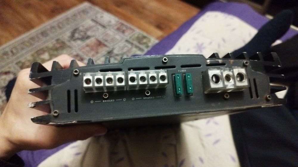 Продам Усилитель Саб