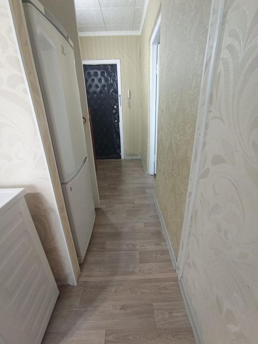 Продам 1 к в центре 9/9