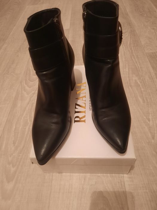 Продам женское сапоги 39-40раз