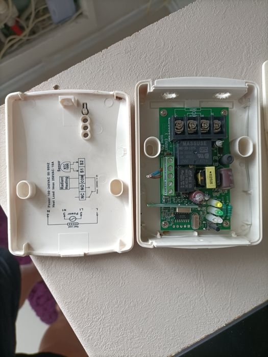 Termostat programabil wireless Division Gas,asigur expedierea coletulu
