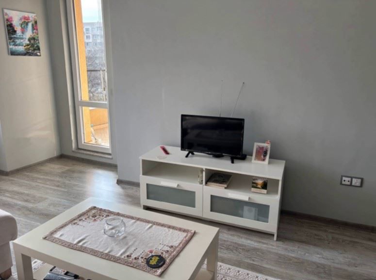 Дава се под наем Двустаен апартамент в София, Мусагеница - 55 кв.м за 698.19 € - Снимка #1