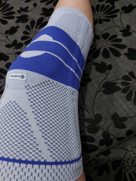 Нова наколенка Bauerfeind 4/XLразмер,менискус, странични връзки,патела