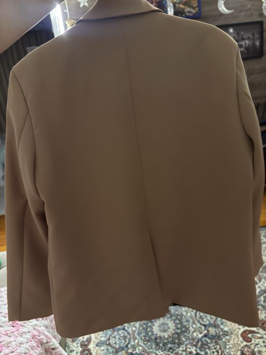 Женский пиджак размер L (48)