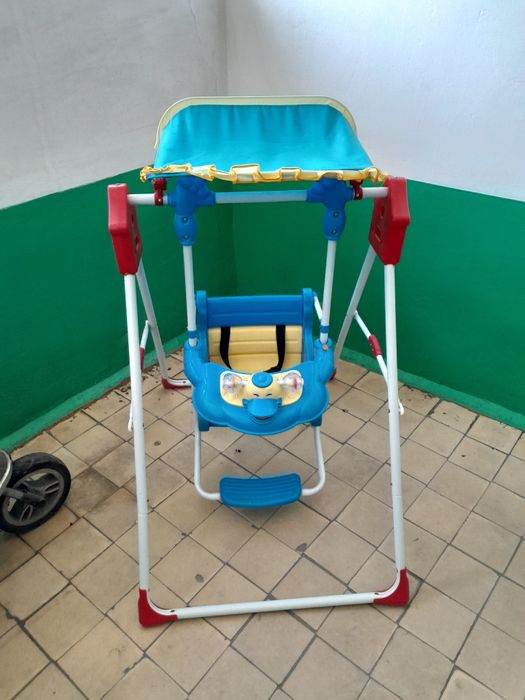 Продам детскую качелю