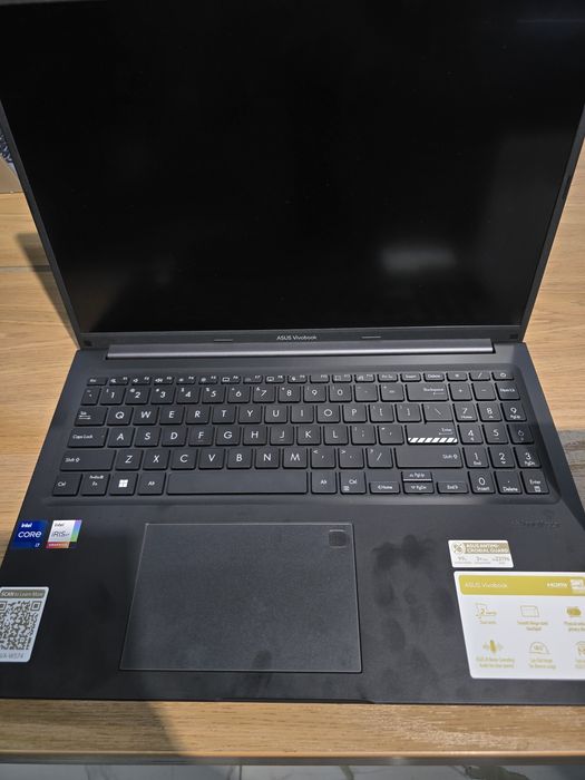 Noutbuk ASUS F1605V I7-1335U/16 GB
