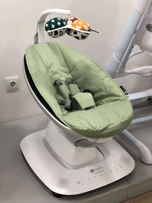 Электронная кресло-качалка 4moms Mamaroo 5