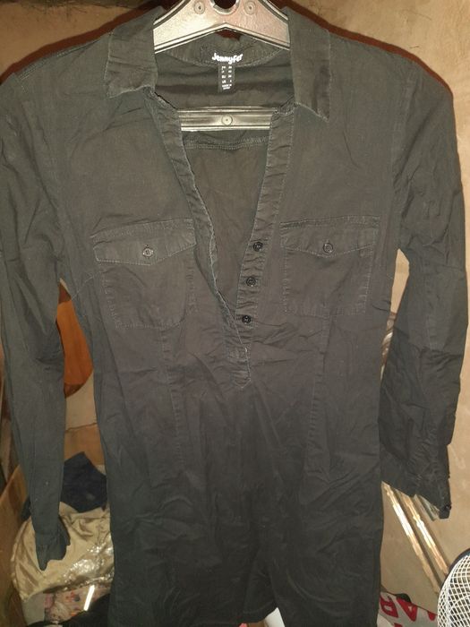 Женская одежда. Смотрите фотографии. Разные и разных размеров.