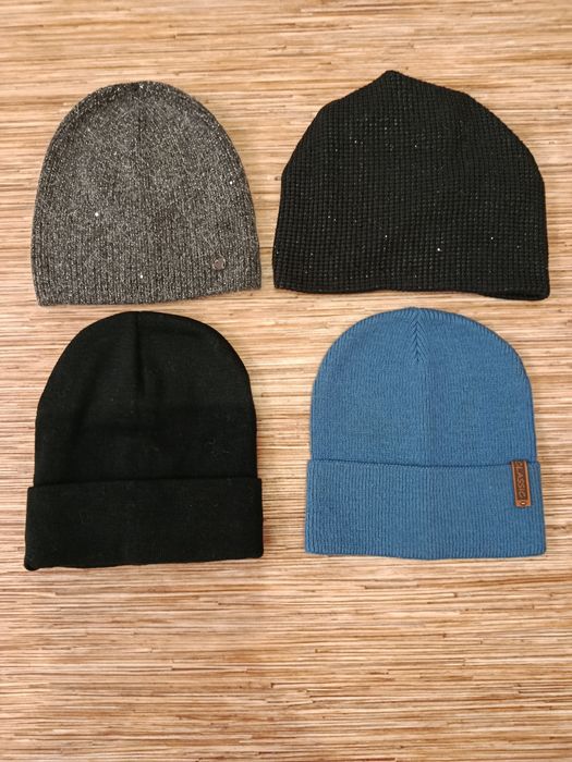 Шапки женские  распродажа.