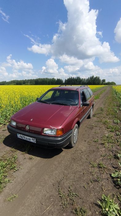 Volkswagen Passat B3 Универсал (1990г)