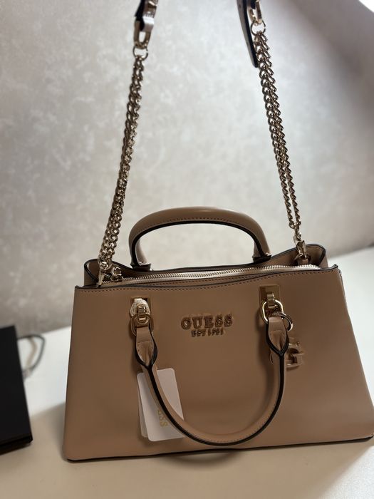 Элегантная сумочка Guess.Оригинал.