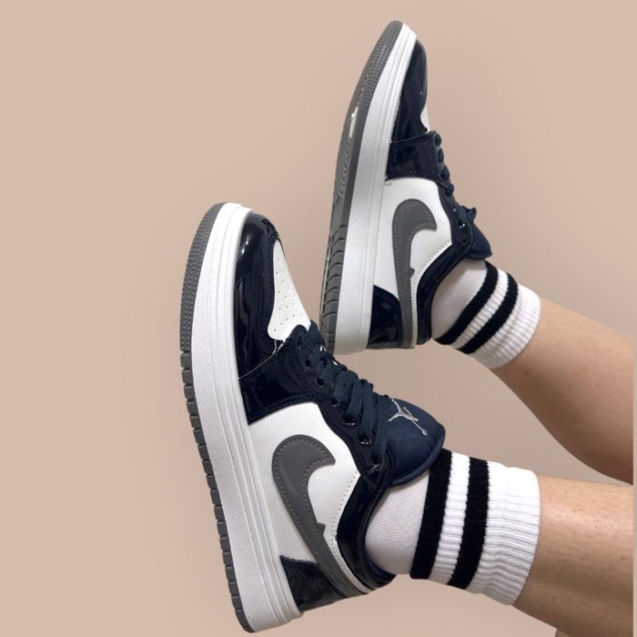 Кроссовки Nike AIR JORDAN