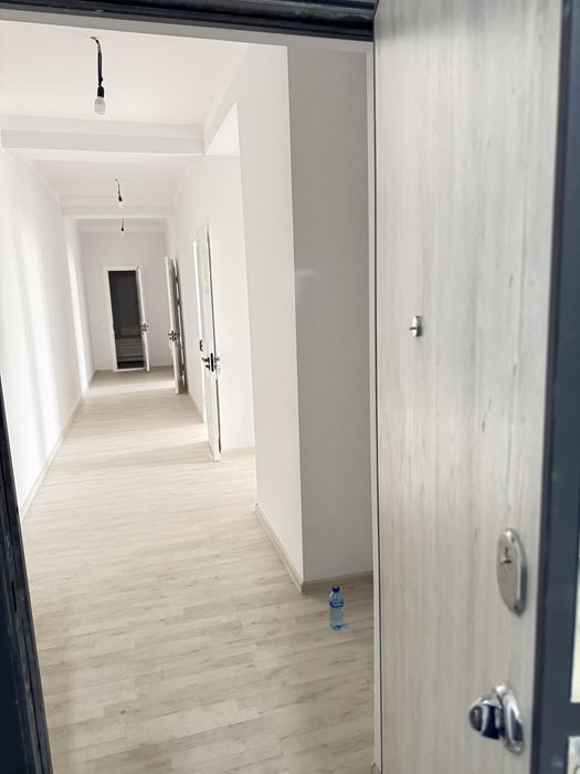 Kvartira sotiladi 2 xona Yakkasaroy qushbegi 92 kv/m Hilmar ж/к