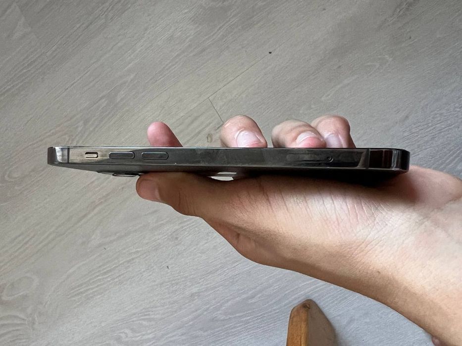 iPhone 12 Pro B/A 128 gb