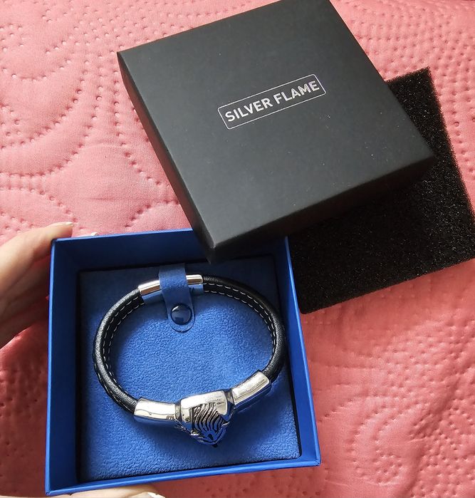 Мъжка гривна от естествена кожа, сребро и стомана