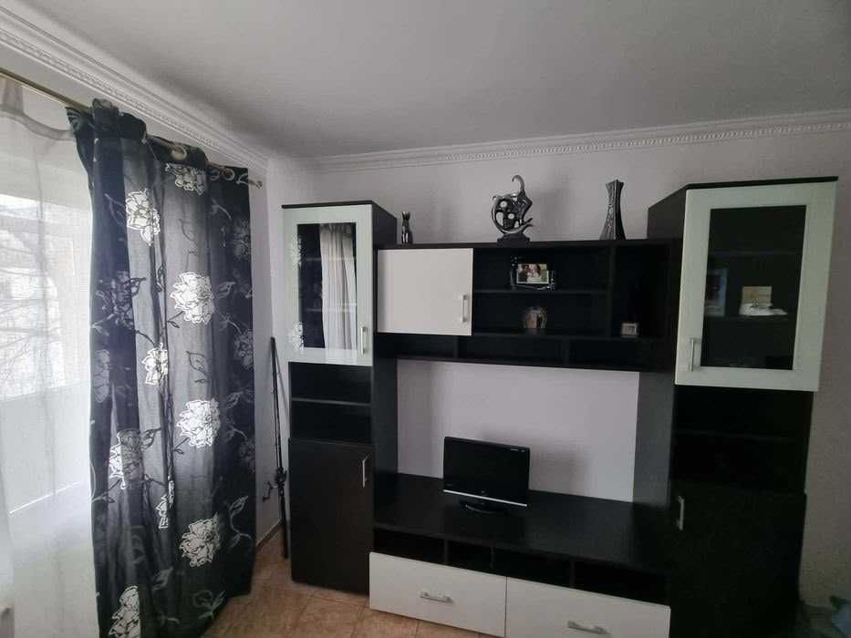 Apartament de vânzare cu 2 camere în Balș – complet mobilat, izolat, gata de mutare.