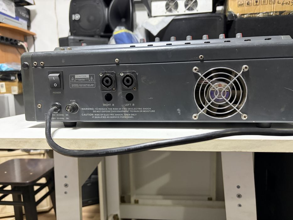 Активный микшерный пульт 400 ватт