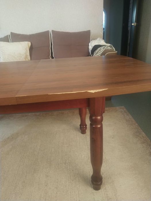 Продам стол со стульями 150*90 ( в раздвинутом 2 метра)