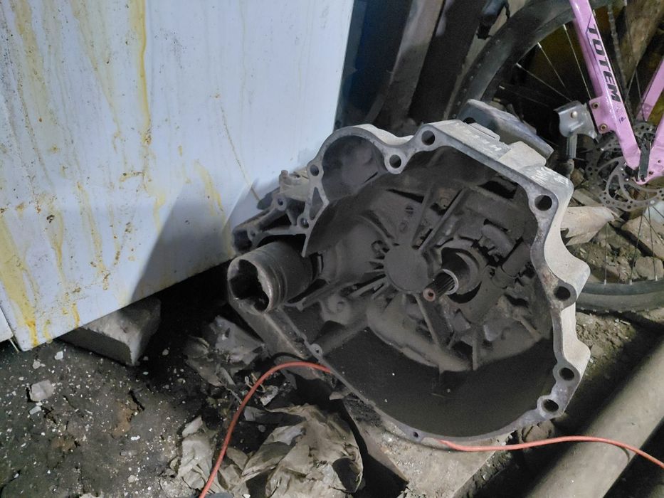 Продам каробку ниссан блюберо