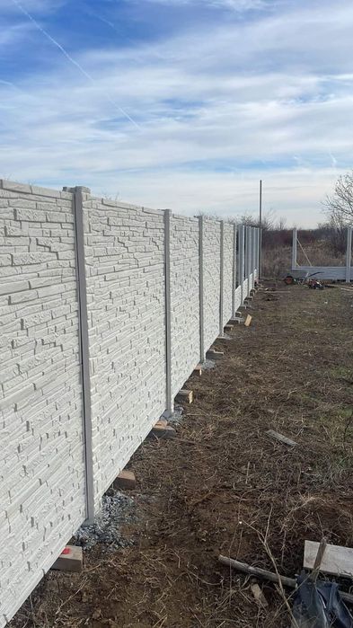 Gard din placi de beton