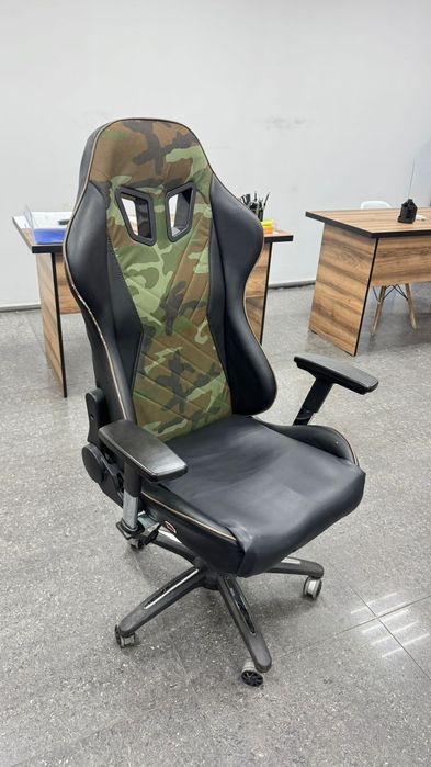 Игровые кресла вы хорошом состояние