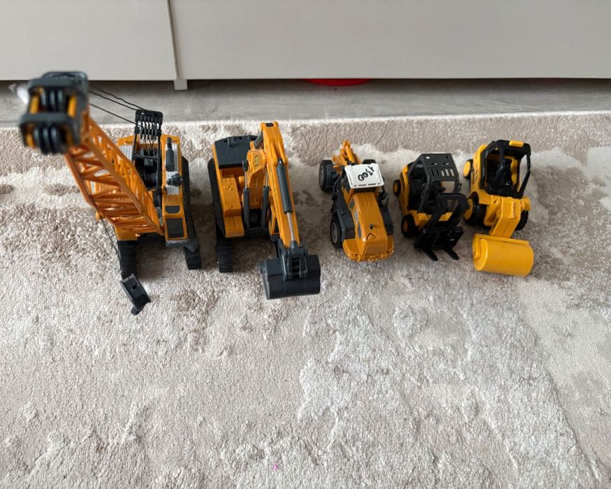 Игрушки машинки строительная техника