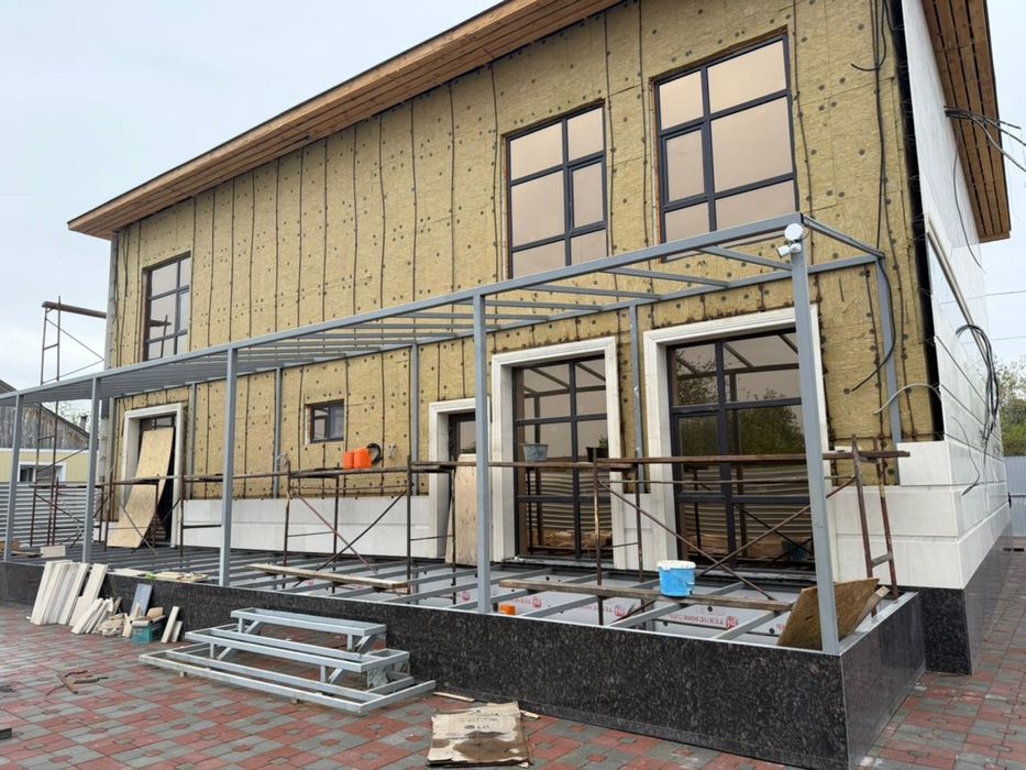 Коттедж дом 450 м2 в центре