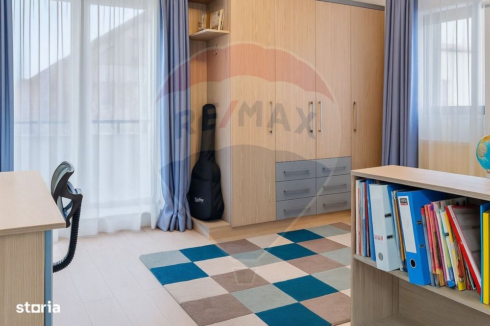 Vilă cu 6 camere de vânzare strada Matei Basarab
