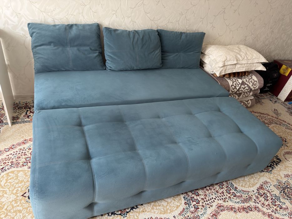 Продаётся диван в хорошем состоянии.