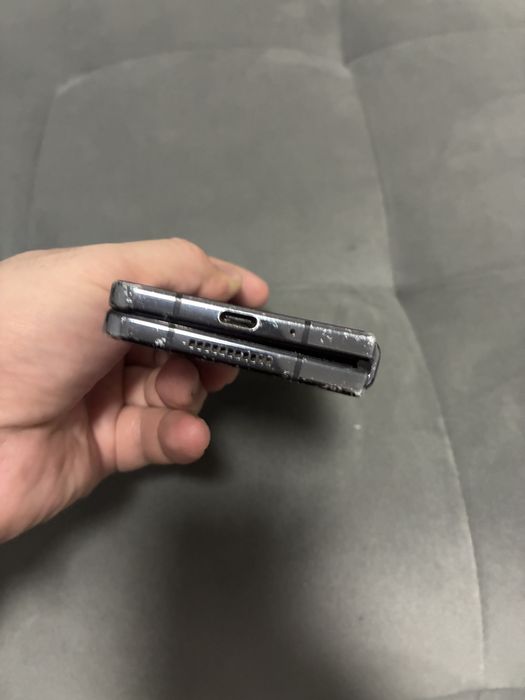 Samsung Galaxy Z Fold 4 - за части