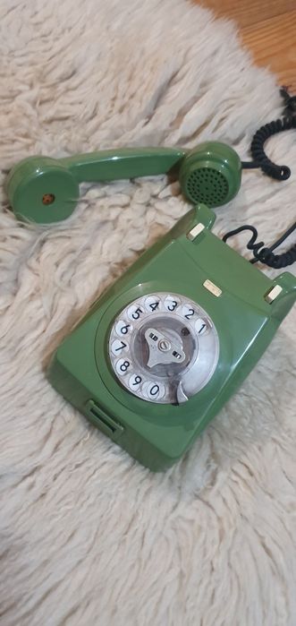 Telefon fix cu disc rotativ din 1985