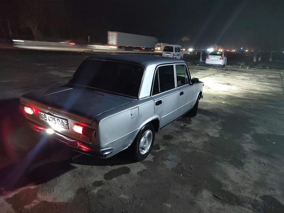Vaz 2101 sotiladi