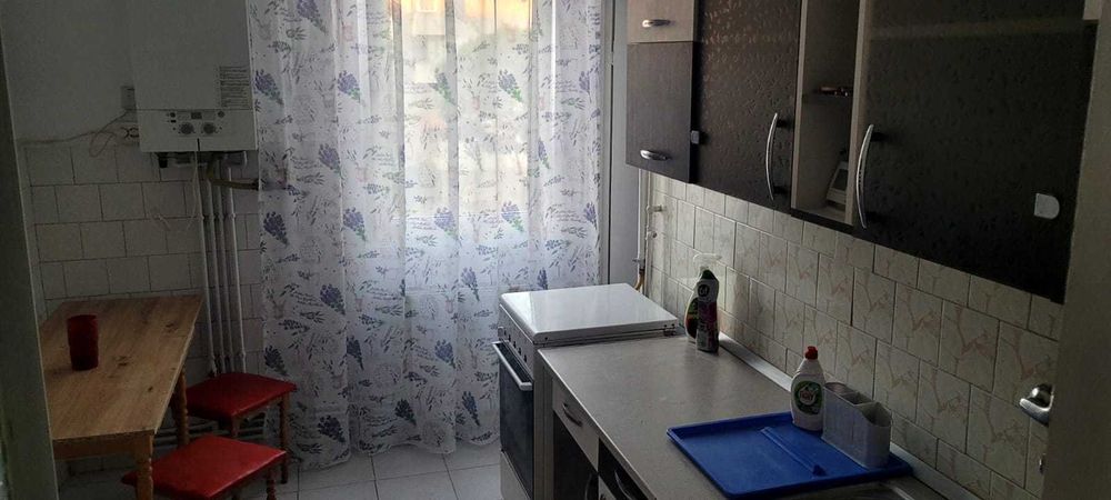 De închiriat apartament 3 camere, renovat, In Tudor V