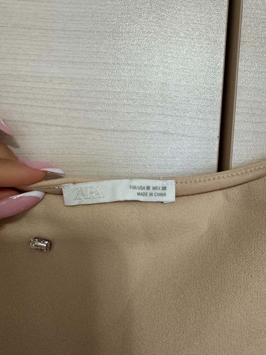 Прекрасна нова рокля ZARA