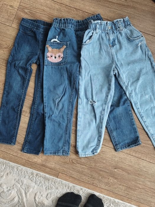 Vând lot haine fetița mărimea 110-116( 4-5 ani)