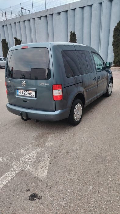 Vw Caddy 1,9 tdi an fabricație 2006