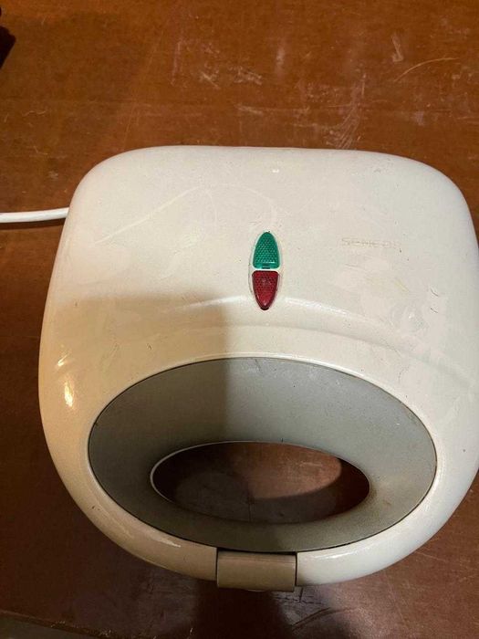 вафельница.  тостер