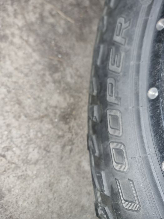 Cauciucuri 35  12.5 ..r20