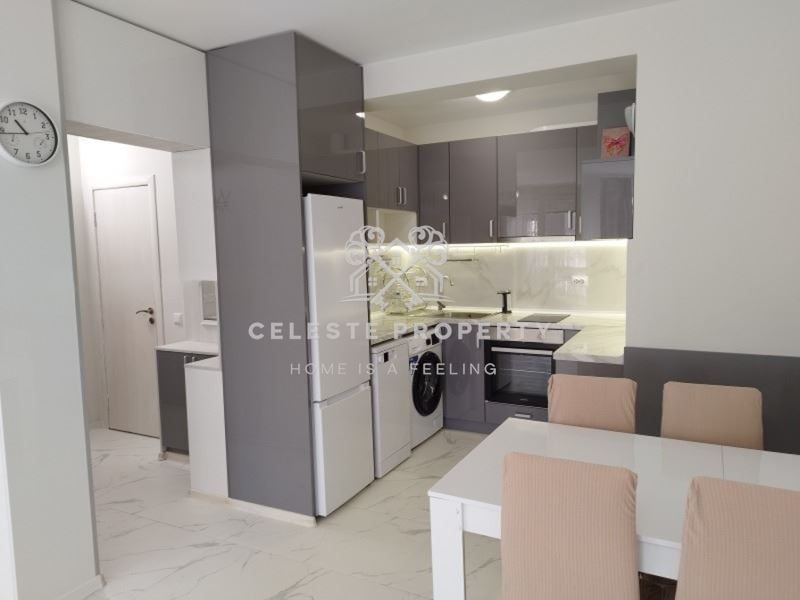 Дава се под наем Тристаен апартамент в София, Надежда 2 - 96 кв.м за 827.73 € - Снимка #2