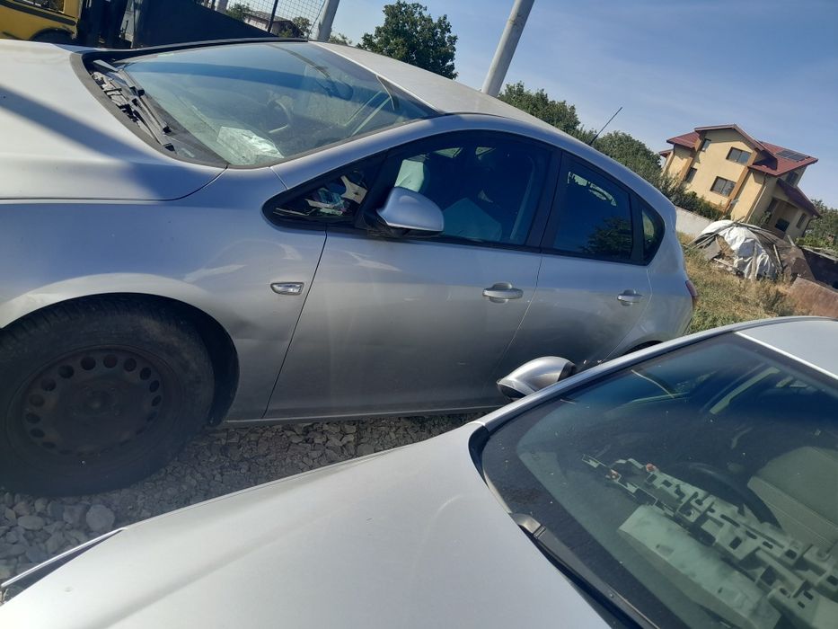 Dezmembrez Opel AstraJ j/ H