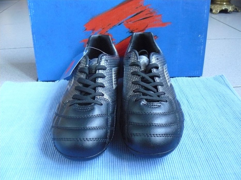 Ghete Fotbal Noi LOTTO SPIDER FGT Junior Originale,Pt Copii,Nr.38