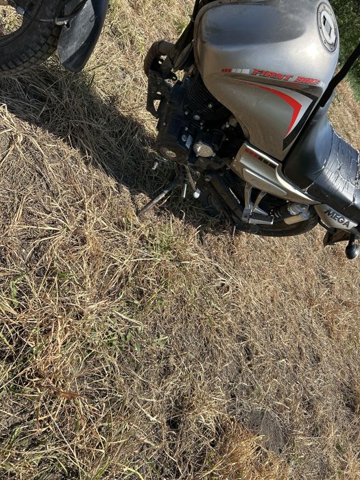 Motocicletă de vînzare 850€ negociabil